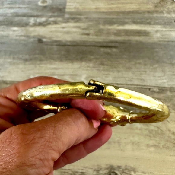 Lucky Brand Elephant Hook Bangle - Picture 5 of 9